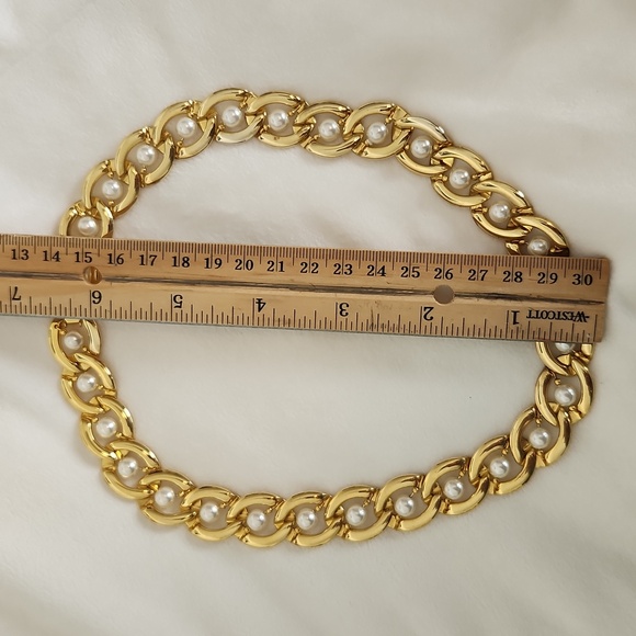 Vintage 80's Napier-style Gold Toned Faux Pearl-Accent Chain Necklace - Picture 2 of 5